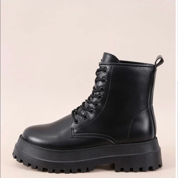 Shein | Lace Up Front Combat Boots size 5.5 - Picture 1 of 2